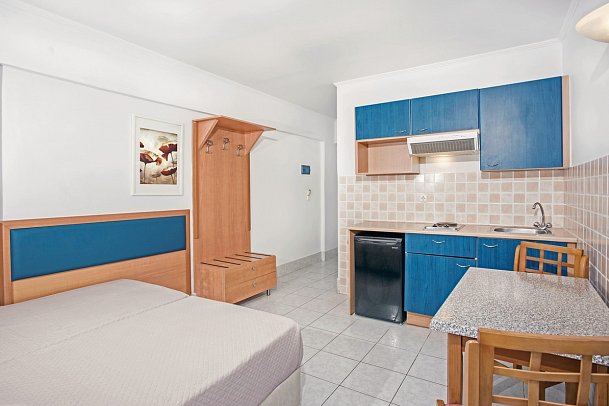 Atlantis Hotel Kos - Wohnbeispiel Familienzimmer (Zimmercodierung FB1)