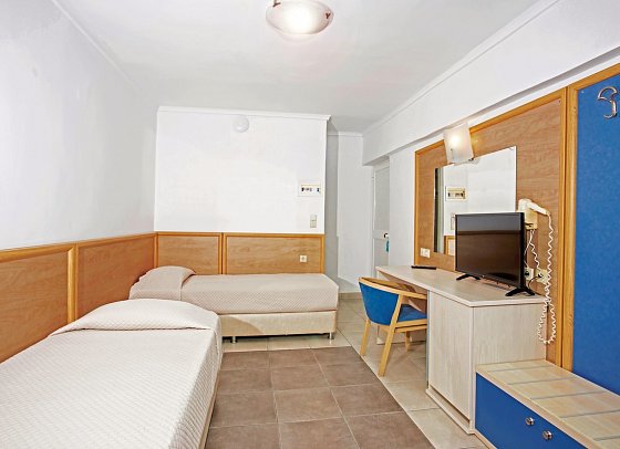 Atlantis Hotel Kos - Wohnbeispiel Familienzimmer Meerblick (Zimmercodierung F1M)