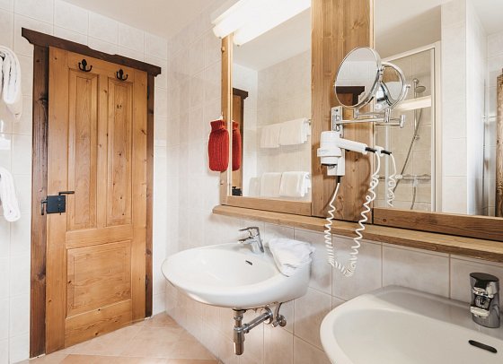 Naturel Hoteldorf SCHÖNLEITN - Wohnbeispiel Appartement Felsenfest (Zimmercodierung OF1)