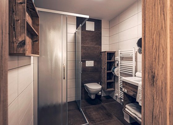Aktiv- & Familienhotel Samerhof - Beispiel Bad Suite Mini (Mini) (Zimmercodierung JB1)