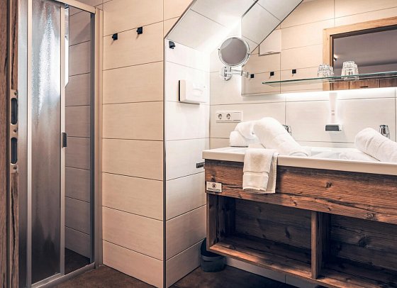 Aktiv- & Familienhotel Samerhof - Beispiel Bad Apartment Deluxe Standard im Nebenhaus (NDE) (Zimmercodierung OB1)