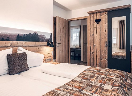 Aktiv- & Familienhotel Samerhof - Wohnbeispiel Apartment Deluxe Gold im Nebenhaus (Zimmercodierung OB2)