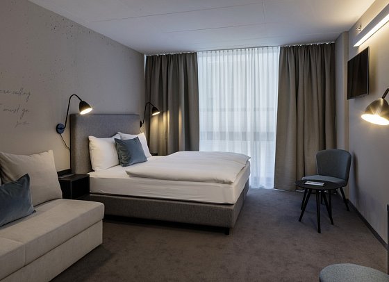 Arena Franz Ferdinand Nassfeld - Wohnbeispiel Doppelzimmer Komfort Typ L Schlafsofa (Zimmercodierung DF1)