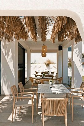 Acron Seaside Suites