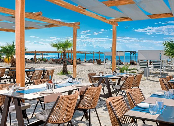 Alea Hotel & Suites