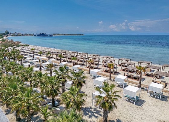 Alea Hotel & Suites