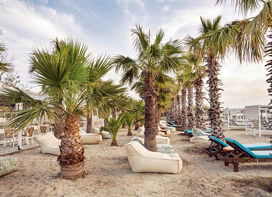 Alea Hotel & Suites