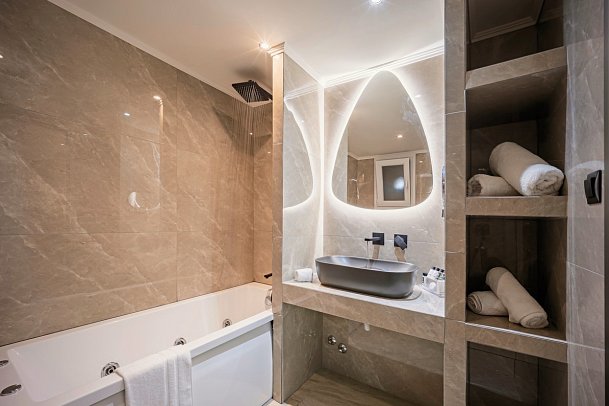 Blue Dream Palace - Wohnbeispiel Juniorsuite Meerblick (Zimmercodierung J1M)