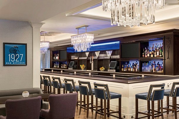 Hilton Checkers Los Angeles - Bar & Lounge