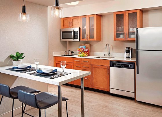 Residence Inn Los Angeles LAX/Manhattan Beach - Wohnbeispiel Studio Suite 2 Queen (Zimmercodierung SB2)