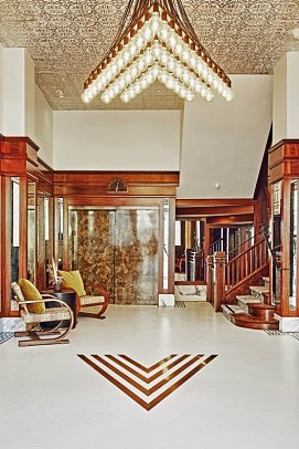 Venice V Hotel