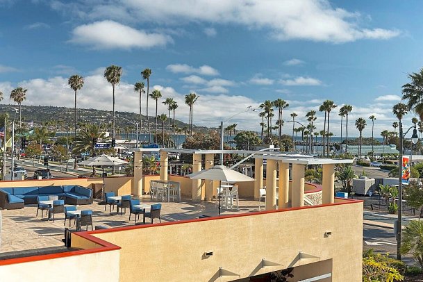 Redondo Beach Hotel, Tapestry Collection by Hilton