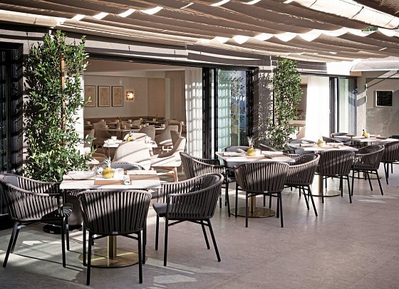 Luxe Sunset Boulevard Hotel