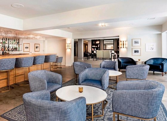 Luxe Sunset Boulevard Hotel