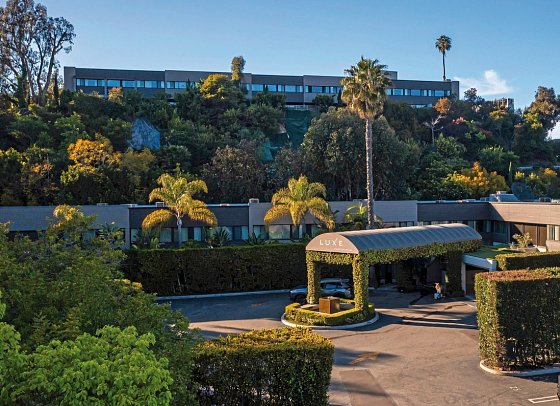 Luxe Sunset Boulevard Hotel