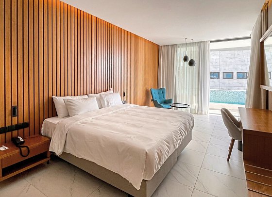 Radisson Beach Resort Larnaca - Wohnbeispiel Doppelzimmer Premium Swim-Up (Zimmercodierung DMQ)