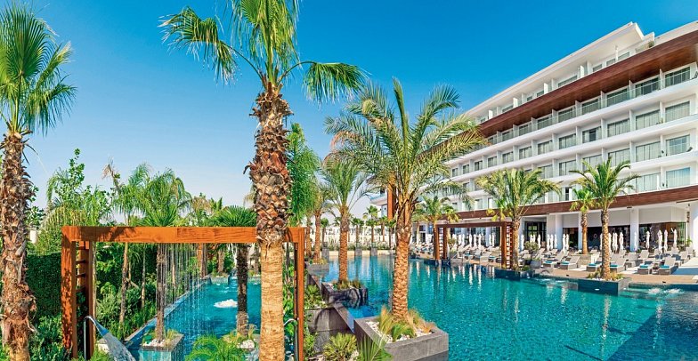 Amanti MadeForTwo Hotels