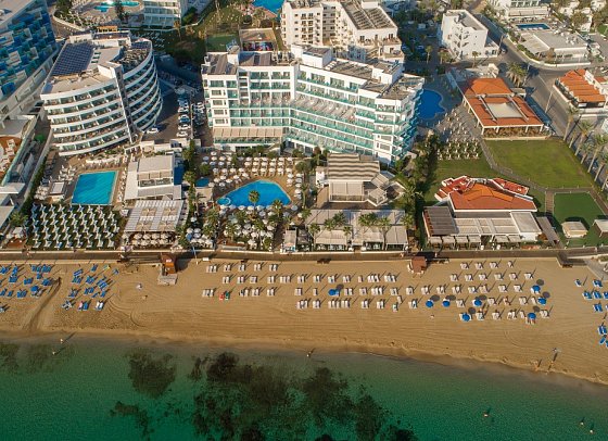 Vrissaki Beach Hotel