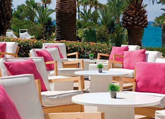 Sandy Beach Hotel & Spa
