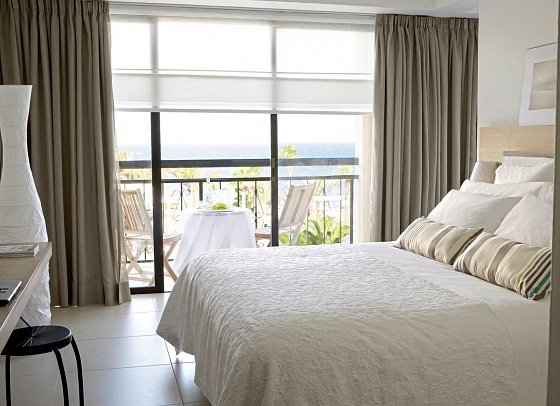 Sandy Beach Hotel & Spa - Wohnbeispiel Doppelzimmer Executive Meerblick (Zimmercodierung DTM)