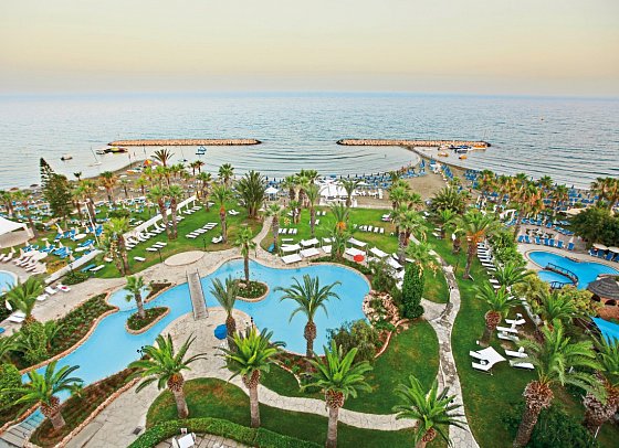 Sandy Beach Hotel & Spa