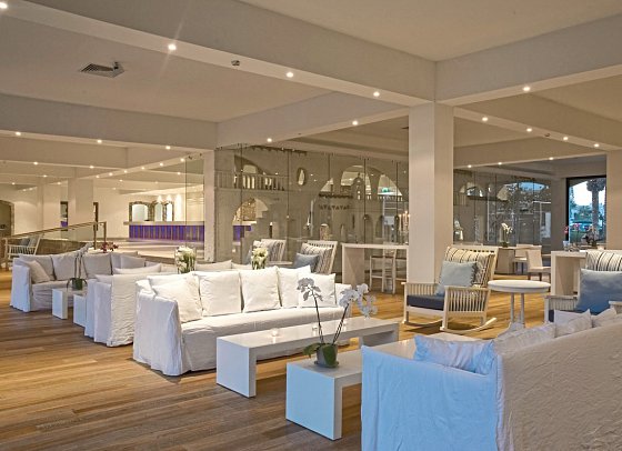 Sandy Beach Hotel & Spa