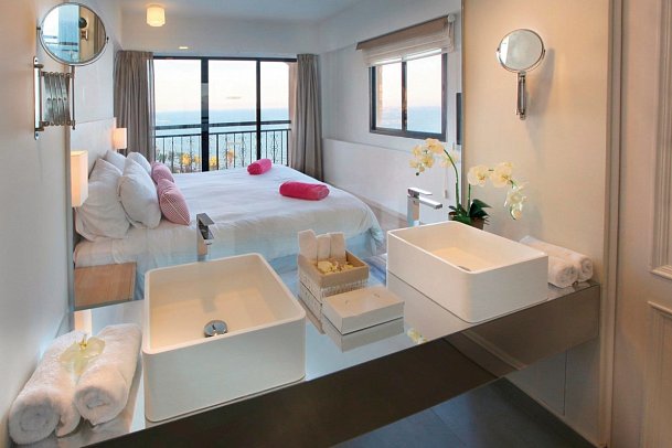 Sandy Beach Hotel & Spa - Beispiel Bad Suite Executive Meerblick (Zimmercodierung WTM)