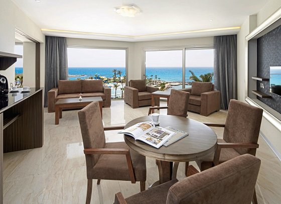 Adams Beach - Wohnbeispiel Suite Deluxe Meeresfront (Zimmercodierung WDO)