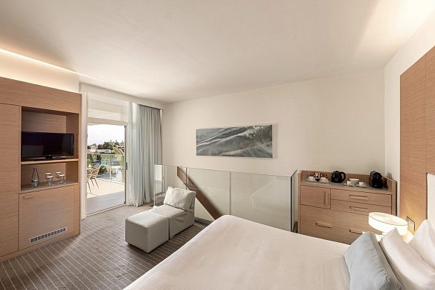 Capo Bay Hotel - Wohnbeispiel Suite Meerblick (Zimmercodierung WBM)