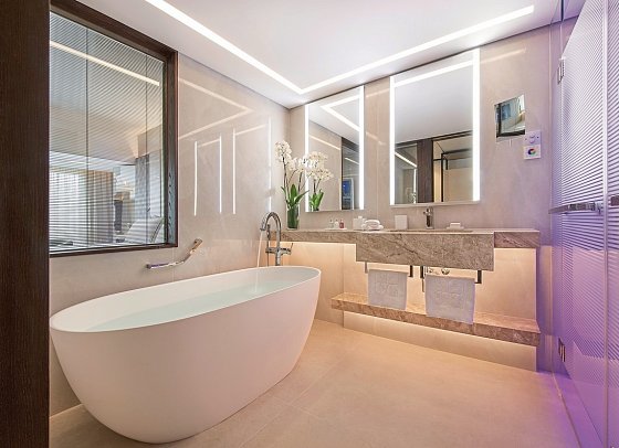 Four Seasons - Bad Beispiel Doppelzimmer Superior Landblick (Zimmercodierung DSL)