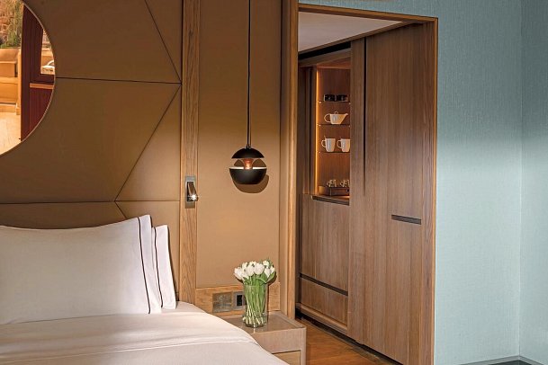 Four Seasons - Wohnbeispiel Studio mit Jacuzzi (Zimmercodierung SBG)