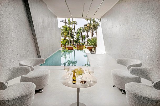 Amathus Beach Limassol - Wohnbeispiel Juniorsuite Privatpool Erdgeschoss (Zimmercodierung J2R)