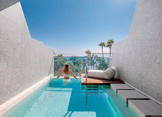 Amathus Beach Hotel Limassol - Wohnbeispiel Juniorsuite Privatpool 1. Etage (Zimmercodierung J1R)