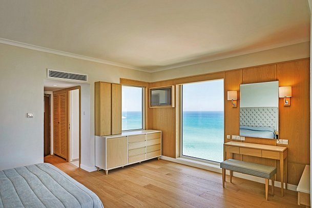 Sunrise Beach Hotel - Wohnbeispiel Juniorsuite Meerblick (Zimmercodierung JBM)