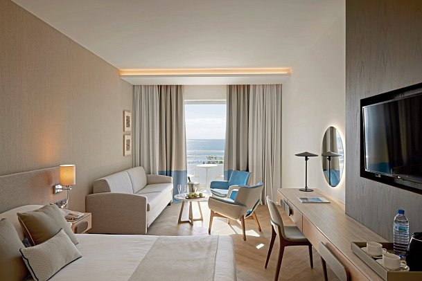 Mediterranean Beach Hotel - Wohnbeispiel Doppelzimmer Superior Meerblick (Zimmercodierung DSM)