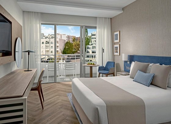 Mediterranean Beach Hotel - Wohnbeispiel DZ Superior Landblick (Zimmercodierung DSL)