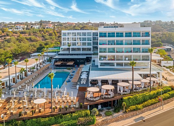 Napa Mermaid Hotel & Suites