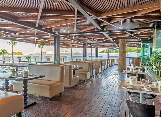 Napa Mermaid Hotel & Suites
