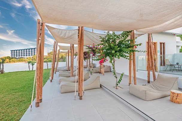 Napa Mermaid Hotel & Suites