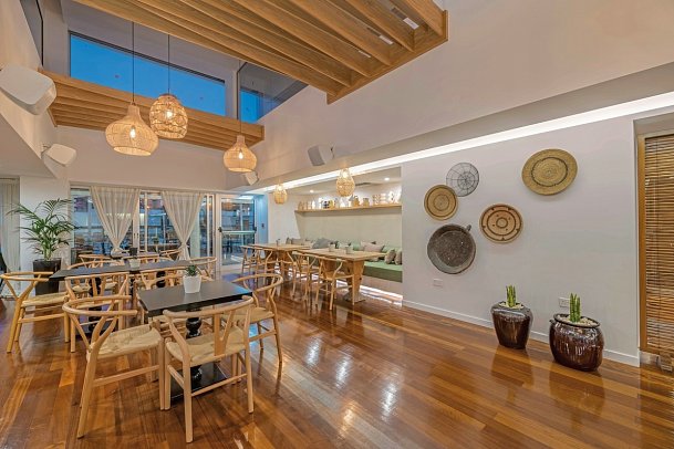 Napa Mermaid Hotel & Suites