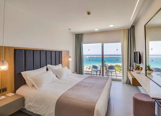 Napa Mermaid Hotel & Suites - Wohnbeispiel Doppelzimmer Meerblick (Zimmercodierung DBM)