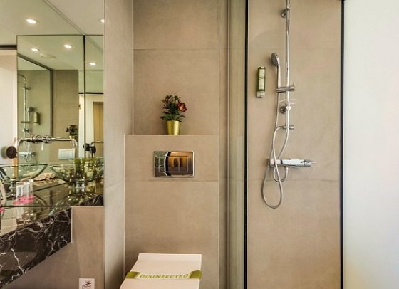 Napa Mermaid Hotel & Suites