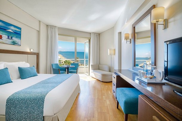 The Golden Bay Beach - Wohnbeispiel Doppelzimmer seitl. Meerblick (Zimmercodierung DBN)