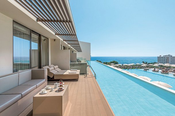 Amarande - Wohnbeispiel Suite Prestige Swim-Up (Zimmercodierung WOQ)