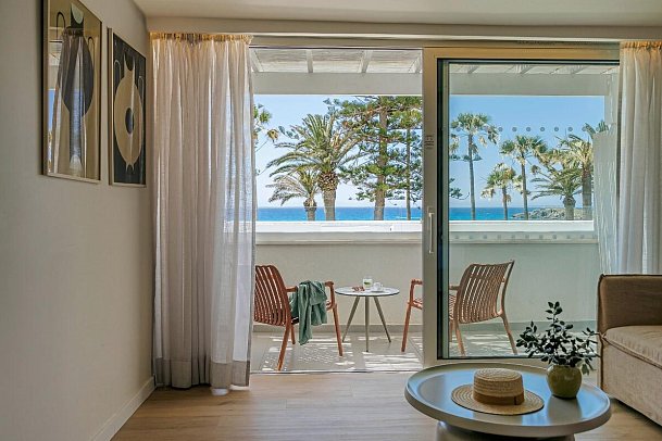Nissi Beach Resort - Wohnbeispiel DZ Superior Meerblick (Zimmercodierung DSM)