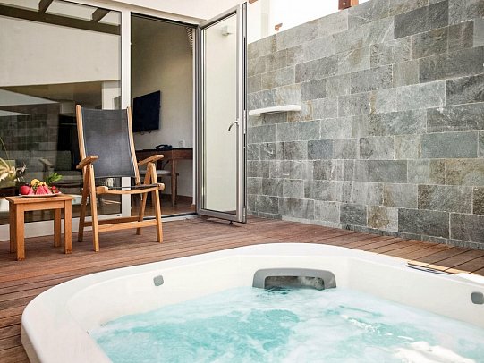 Sunrise Pearl Hotel & Spa - Wohnbeispiel Suite Duplex mit Whirlpool (Zimmercodierung WB1)