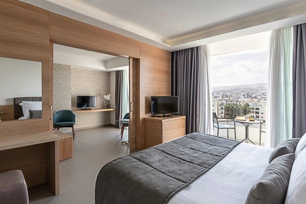 Royal Apollonia by Louis Hotels - Wohnbeispiel Juniorsuite (Zimmercodierung JB1)