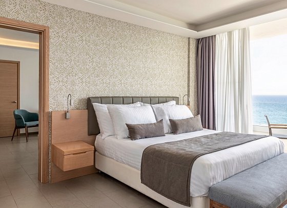 Royal Apollonia by Louis Hotels - Wohnbeispiel Suite Executive Meerblick (Zimmercodierung WTM)