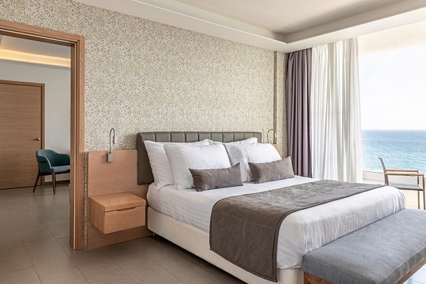 Royal Apollonia by Louis Hotels - Wohnbeispiel Suite Executive Meerblick (Zimmercodierung WTM)