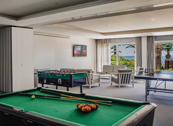Alion Beach Hotel